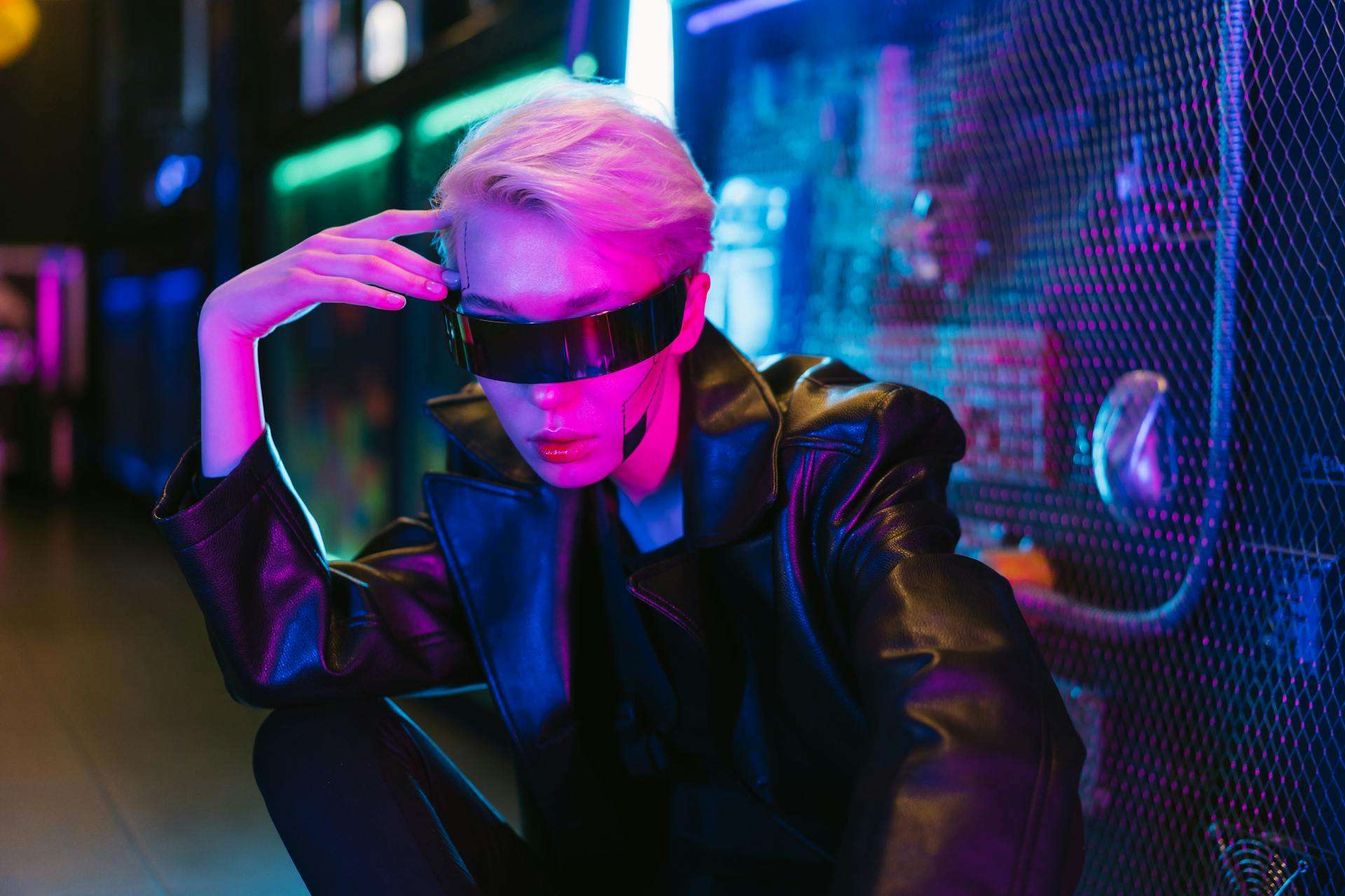 Immagine di copertina per Nel 2045 saremo più divertenti, più sexy, più intelligenti, più creativi, liberi dai limiti biologici.