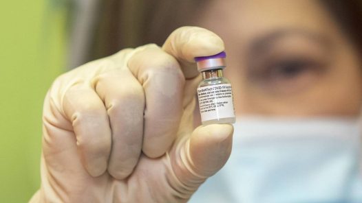 Vaccini, accordo Governo e Regioni con i medici di base