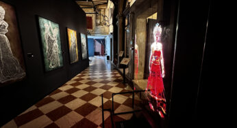 Scultura olografica, impalpabile e stereoscopica di Teodora