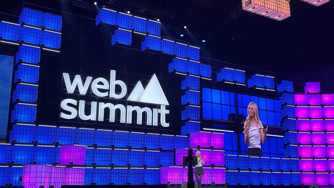 La tecnologia, può abbattere soffitti di cristallo? Parola alle donne del Web Summit