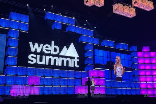 La tecnologia, può abbattere soffitti di cristallo? Parola alle donne del Web Summit