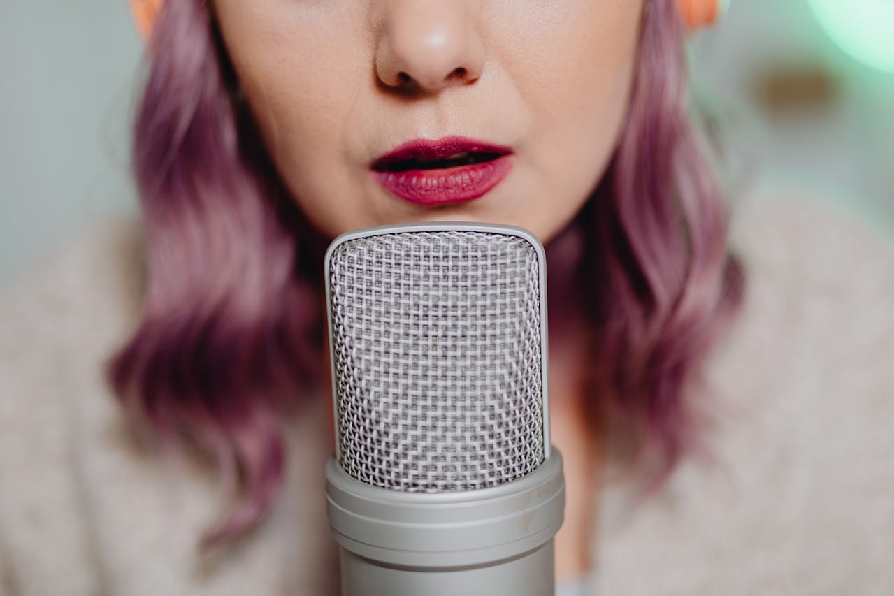 Quando l’algoritmo discrimina le voci femminili nei podcast