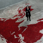 Le sfere di vetro rosso di Mona Hatoum a Milano